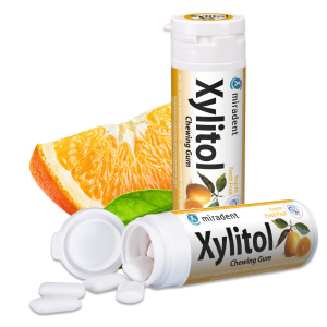 Жевательная резинка Miradent Xylitol с фруктовым вкусом (30 шт), 30 г