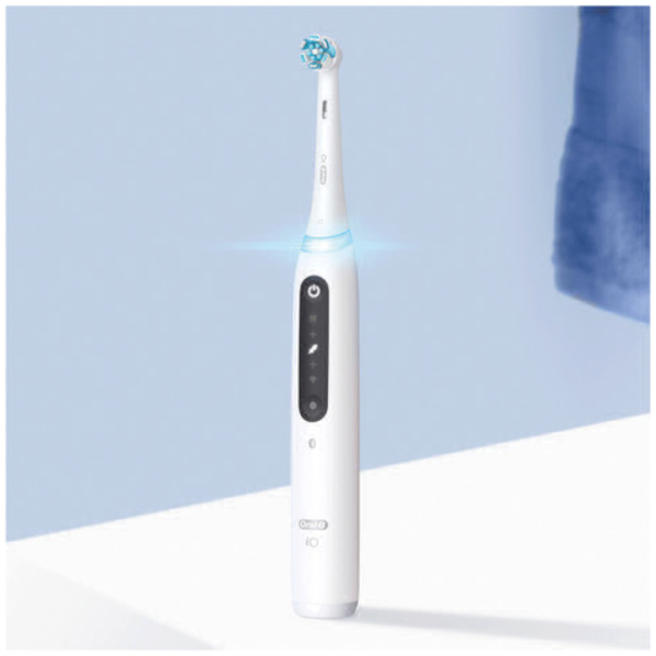 Электрическая зубная щетка ORAL-B iO Series 5 Quite White (C футляром), белая