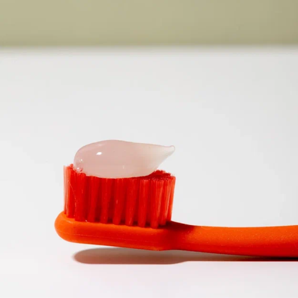 Детская зубная паста VOC kids Дикая малина (0+), 50 мл Детская зубная паста VOC kids Дикая малина (0+), 50 мл