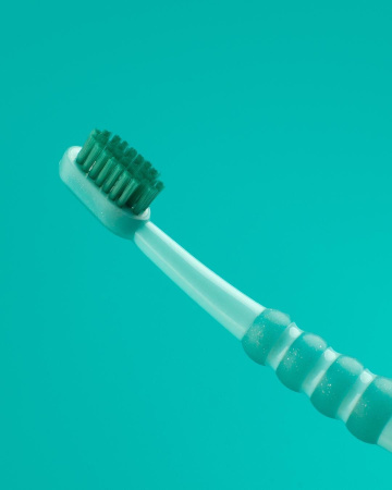 Детская зубная щетка CURAPROX Baby 5500 БИРЮЗОВАЯ