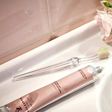 ACCA KAPPA зубная щетка с нейлоновой щетиной, мягкая - Ice Blue (21J5843TR) ACCA KAPPA зубная щетка с нейлоновой щетиной, мягкая - Ice Blue (21J5843TR)