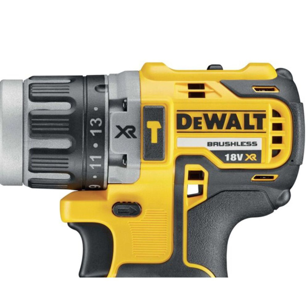 Аккумуляторная ударная дрель-шуруповерт DeWALT DCD796D2