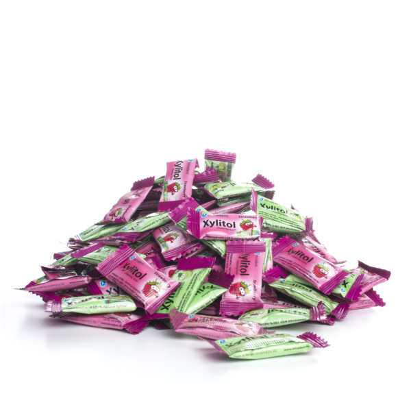 Жевательная резинка Miradent Xylitol - Земляника и Яблоко (200 шт х 2 шт)