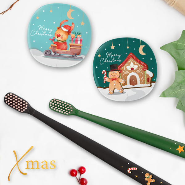 Набор 2 щетки twigo и 2 футляра play Flipper серия «Xmas» Олень + Пряничный человечек (зелёная/чёрная)