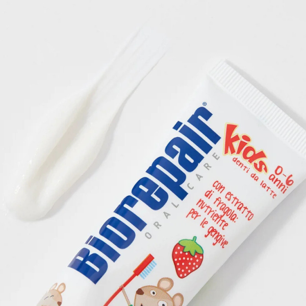 Детская зубная паста Biorepair Kids, без фтора (0-6 лет), 50 мл ЗЕМЛЯНИКА Детская зубная паста Biorepair Kids, без фтора (0-6 лет), 50 мл ЗЕМЛЯНИКА
