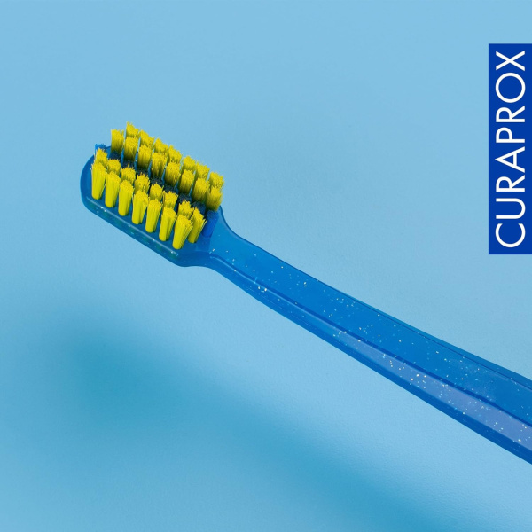 Ортодонтическая щетка CURAPROX с "углублением" (CS5460 "ortho") ТЕМНО-СИНЯЯ Ортодонтическая щетка CURAPROX с "углублением" (CS5460 "ortho") ТЕМНО-СИНЯЯ