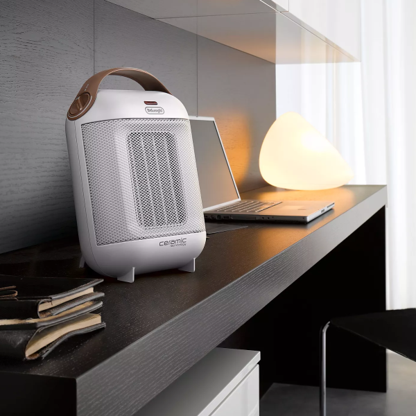 Delonghi Тепловентилятор HFX30C18.IW белый